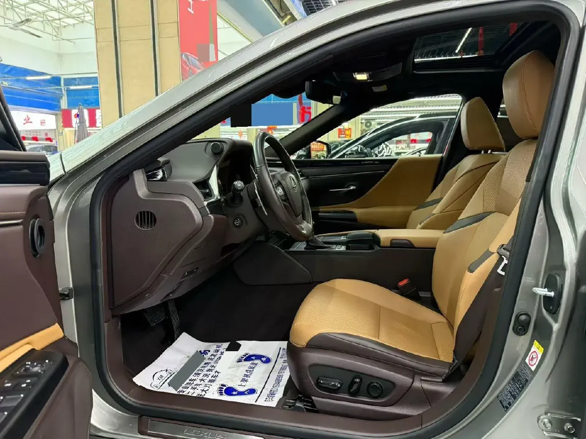 2018 Lexus ES 2.0L 167HP L4 6AT,autocango,china used car exporter,china ev exporter,chinese used car exporter,chinese used ev exporter