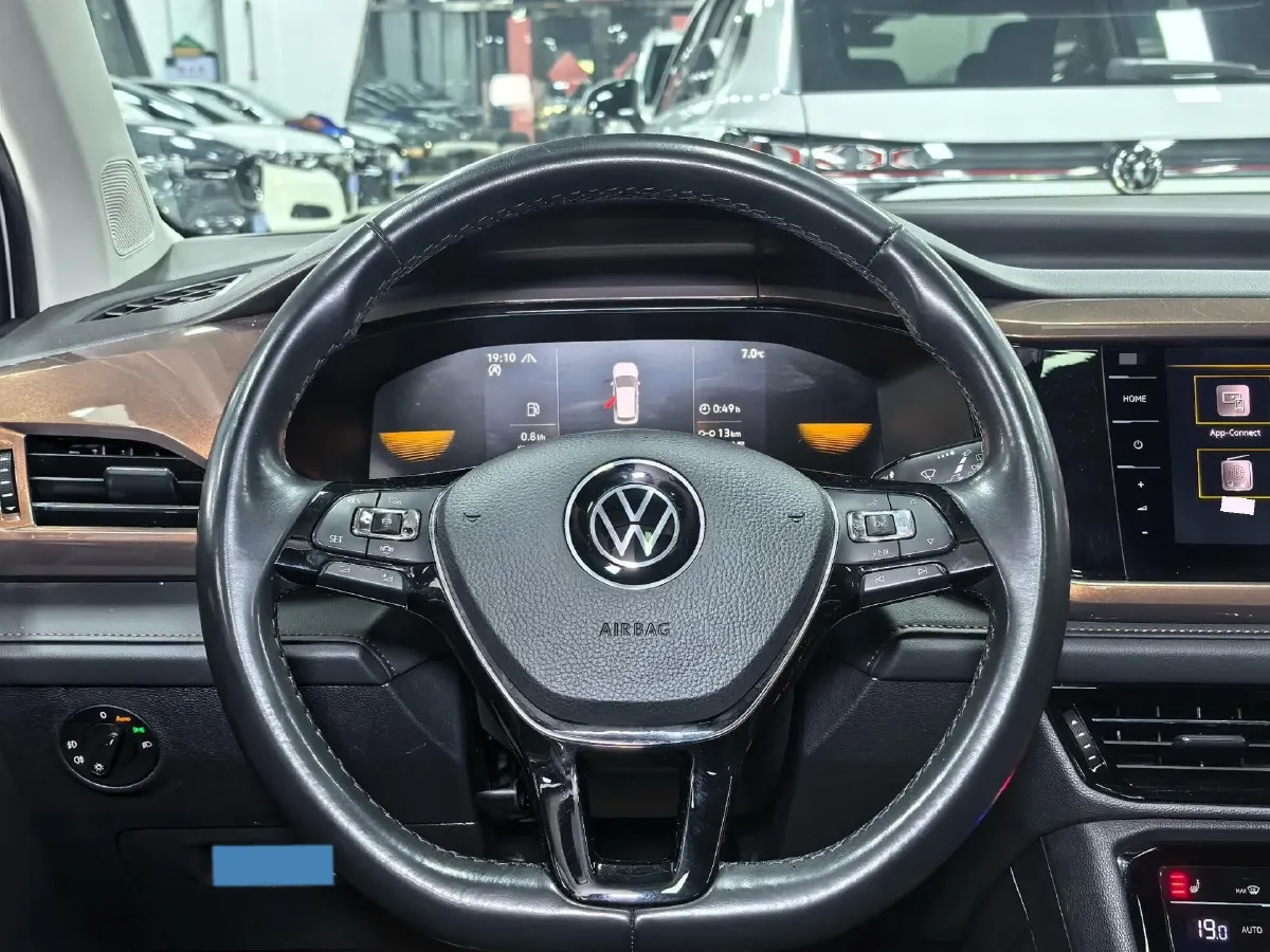 2022 Volkswagen Tharu 1.4T 150HP L4 7DCT,autocango,china used car exporter,china ev exporter,chinese used car exporter,chinese used ev exporter