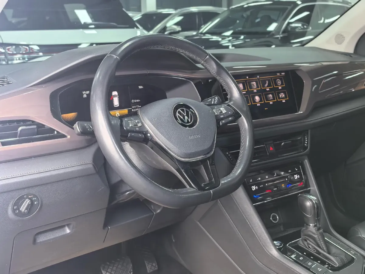 2022 Volkswagen Tharu 1.4T 150HP L4 7DCT,autocango,china used car exporter,china ev exporter,chinese used car exporter,chinese used ev exporter