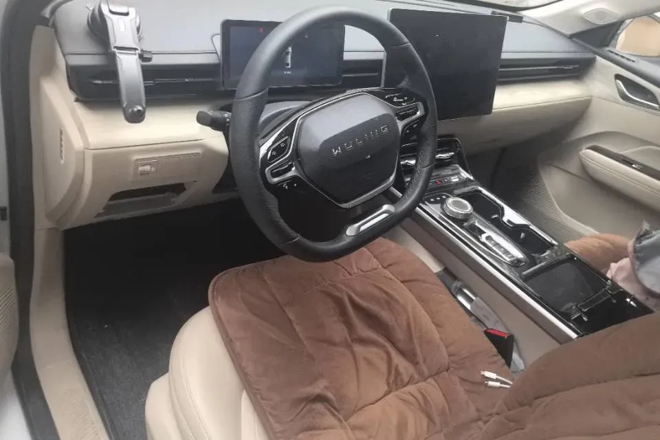 2024 WuLing XingGuang BEV 54.5KWH,autocango,china used car exporter,china ev exporter,chinese used car exporter,chinese used ev exporter