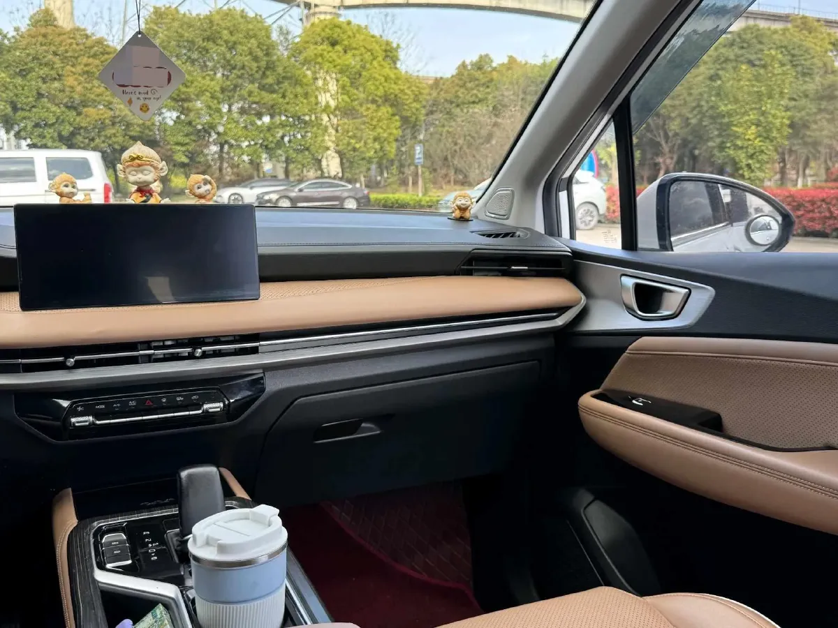 2023 WuLing JiaChen 2.0L 136HP L4 1DHT Hybrid,autocango,china used car exporter,china ev exporter,chinese used car exporter,chinese used ev exporter