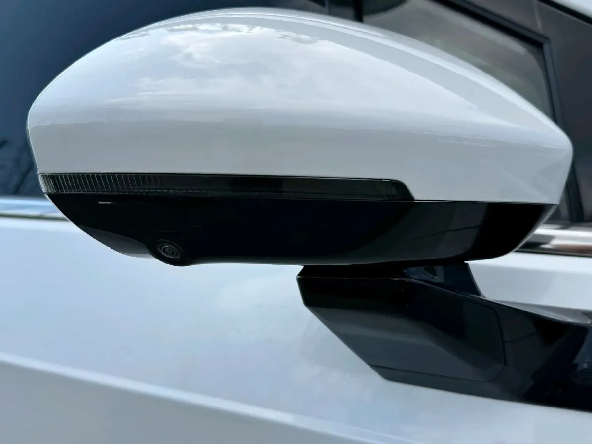 2023 WuLing JiaChen 2.0L 136HP L4 1DHT Hybrid,autocango,china used car exporter,china ev exporter,chinese used car exporter,chinese used ev exporter