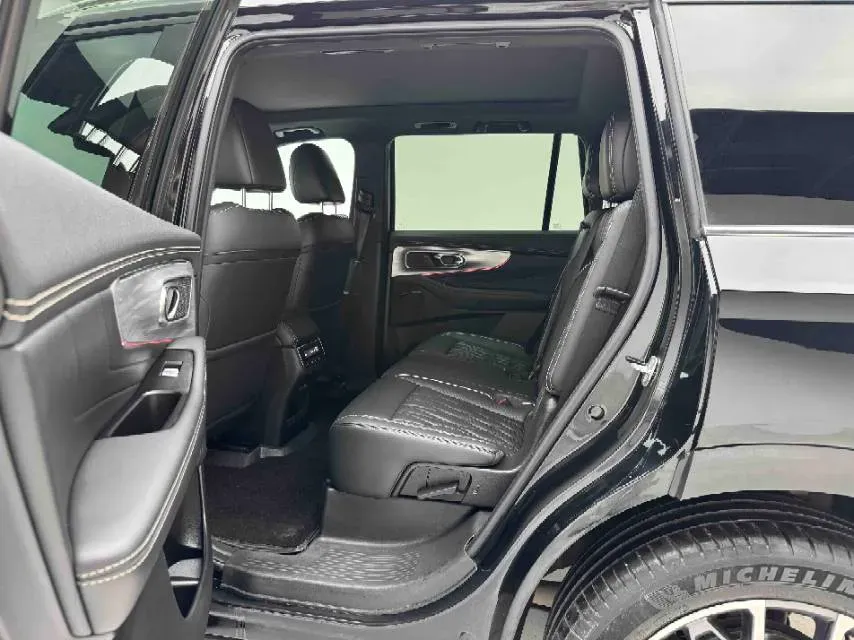 2022 GAC Trumpchi GS8 2.0T 252HP L4 8AT,autocango,china used car exporter,china ev exporter,chinese used car exporter,chinese used ev exporter