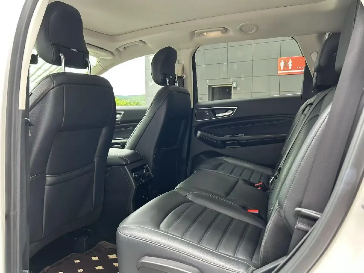 2018 Ford Edge 2.0T 245HP L4 6AT,autocango,china used car exporter,china ev exporter,chinese used car exporter,chinese used ev exporter