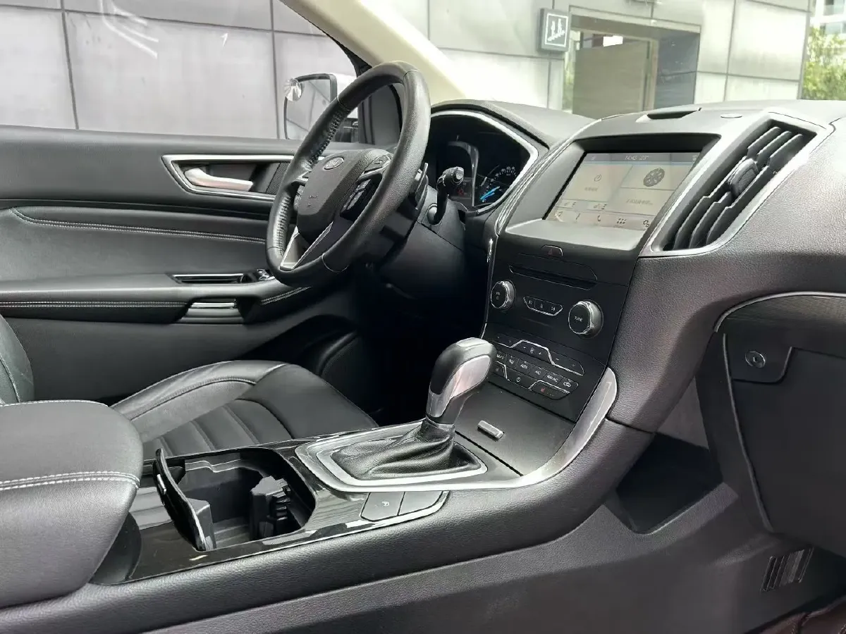 2018 Ford Edge 2.0T 245HP L4 6AT,autocango,china used car exporter,china ev exporter,chinese used car exporter,chinese used ev exporter