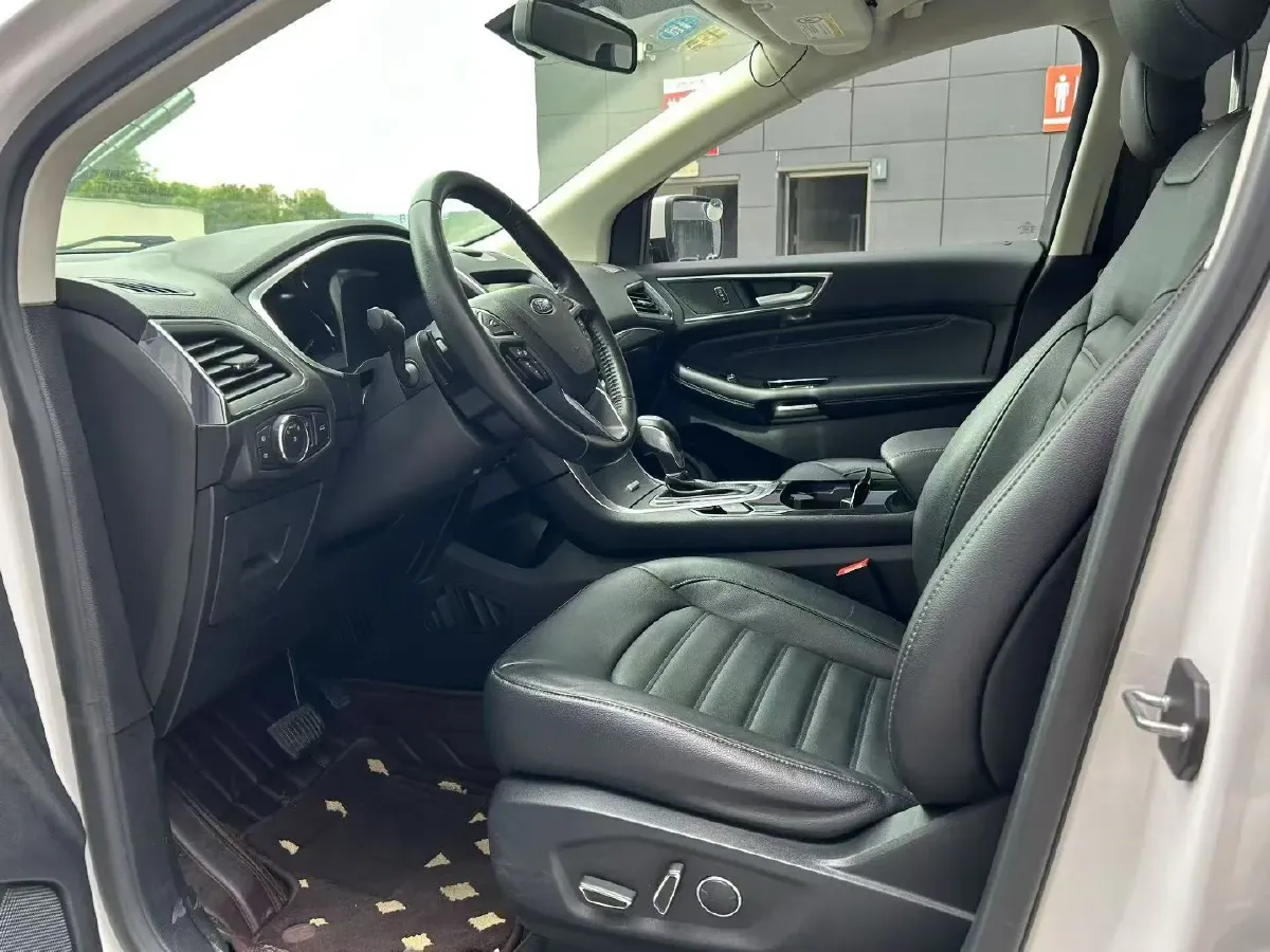 2018 Ford Edge 2.0T 245HP L4 6AT,autocango,china used car exporter,china ev exporter,chinese used car exporter,chinese used ev exporter