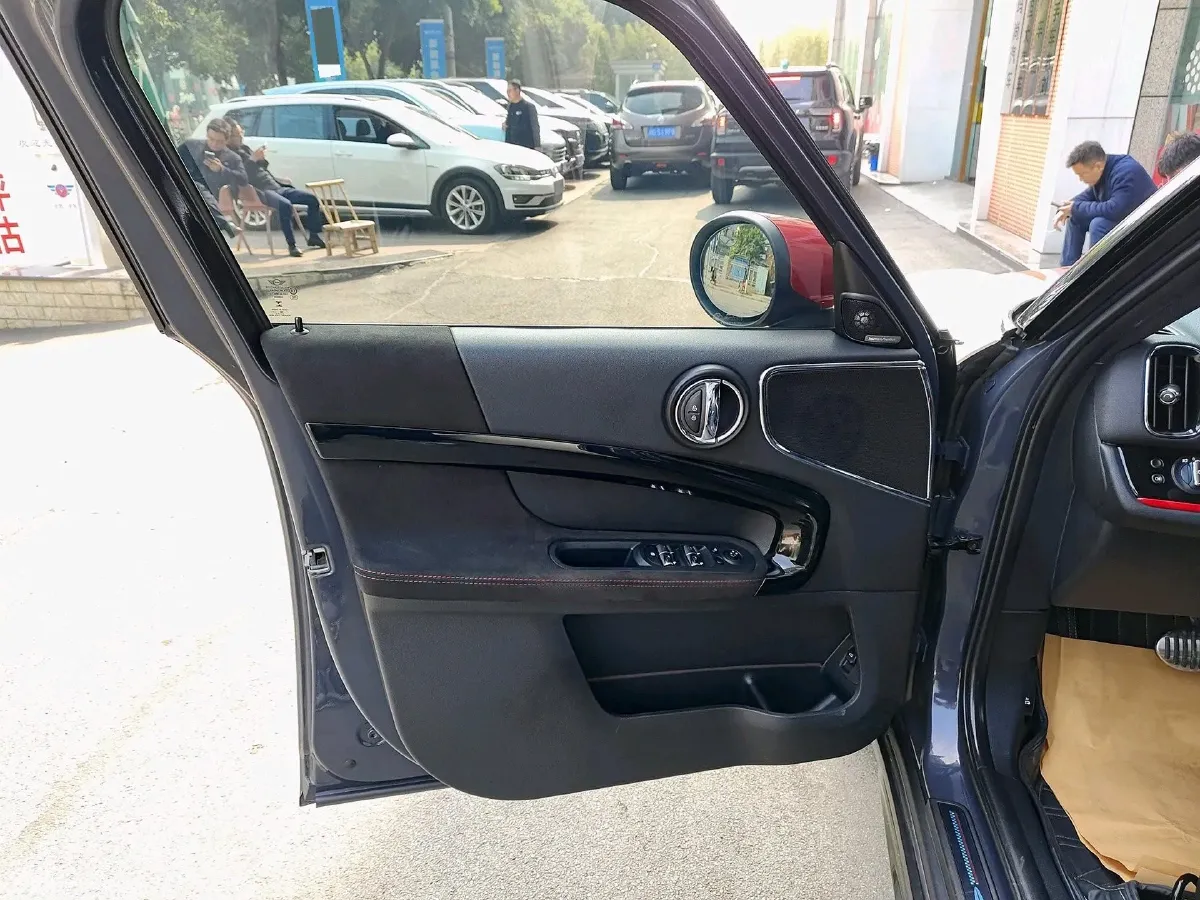 2021 MINI JCW COUNTRYMAN 2.0T 272HP L4 8AT,autocango,china used car exporter,china ev exporter,chinese used car exporter,chinese used ev exporter