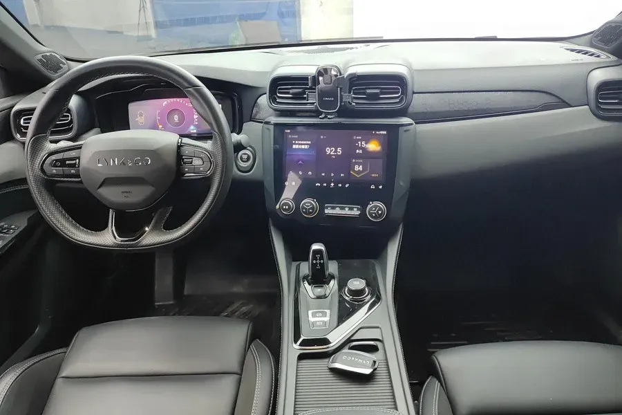 2021 LYNK&CO 03 1.5T 180HP L3 7DCT,autocango,china used car exporter,china ev exporter,chinese used car exporter,chinese used ev exporter