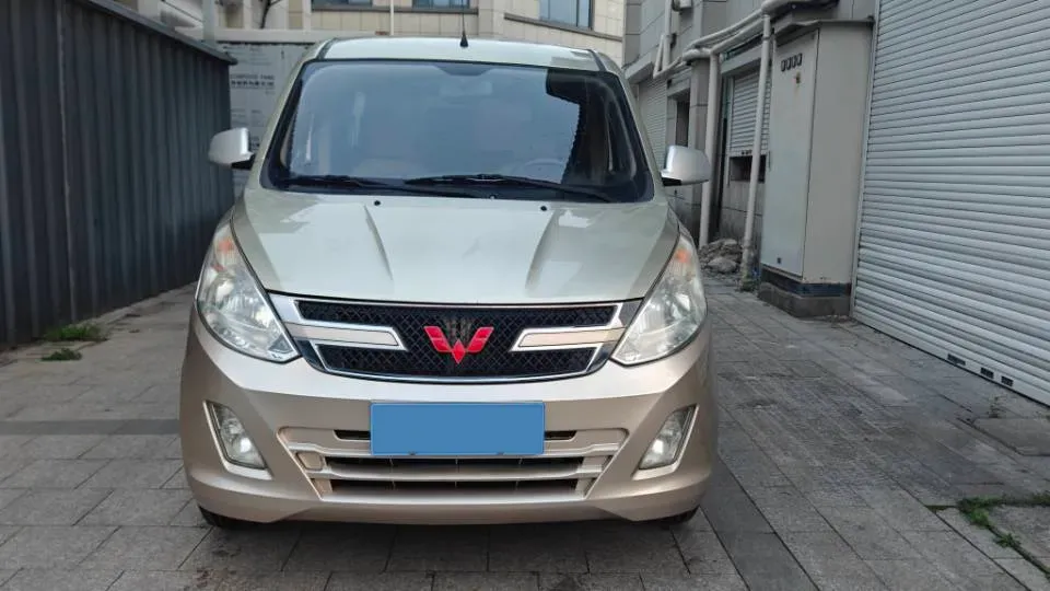 2016 WuLing RongGuang V 1.5L 112HP L4 5MT,autocango,china used car exporter,china ev exporter,chinese used car exporter,chinese used ev exporter
