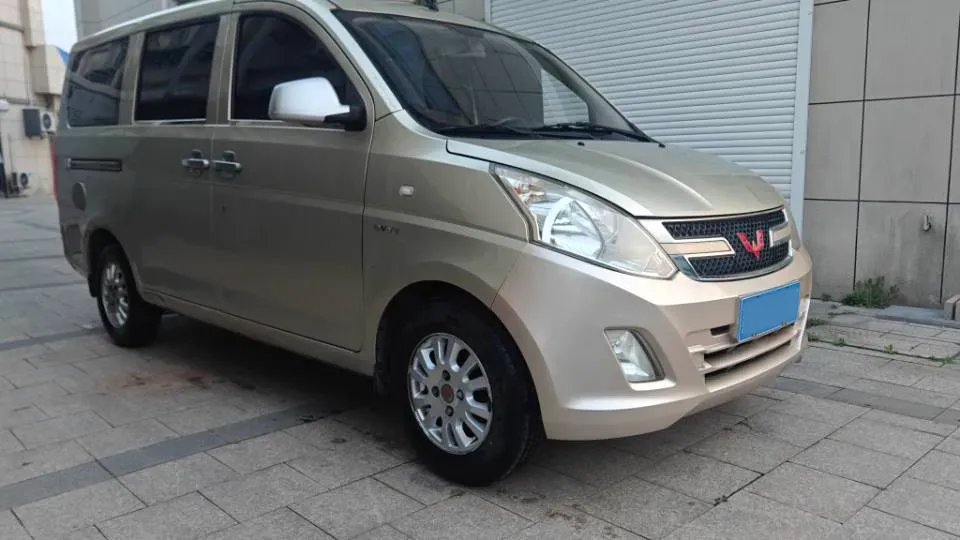 2016 WuLing RongGuang V 1.5L 112HP L4 5MT,autocango,china used car exporter,china ev exporter,chinese used car exporter,chinese used ev exporter
