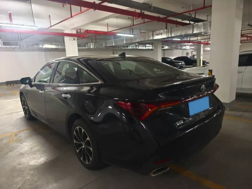 2022 Toyota Avalon 2.5L 209HP L4 8AT,autocango,china used car exporter,china ev exporter,chinese used car exporter,chinese used ev exporter