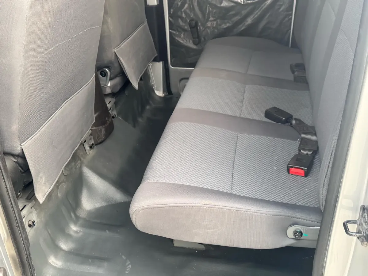 2021 WuLing RongGuang Mini Truck 1.2L 76HP L4 5MT,autocango,china used car exporter,china ev exporter,chinese used car exporter,chinese used ev exporter