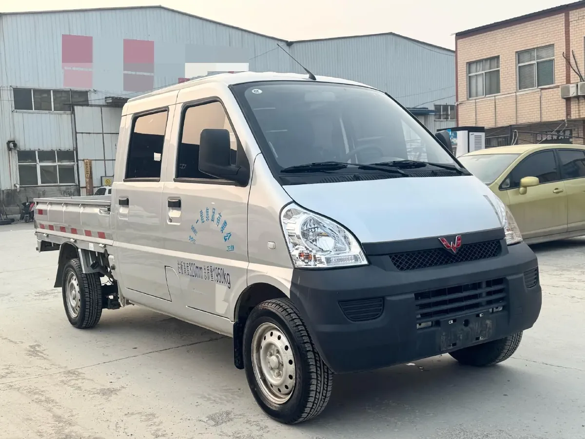 2021 WuLing RongGuang Mini Truck 1.2L 76HP L4 5MT,autocango,china used car exporter,china ev exporter,chinese used car exporter,chinese used ev exporter