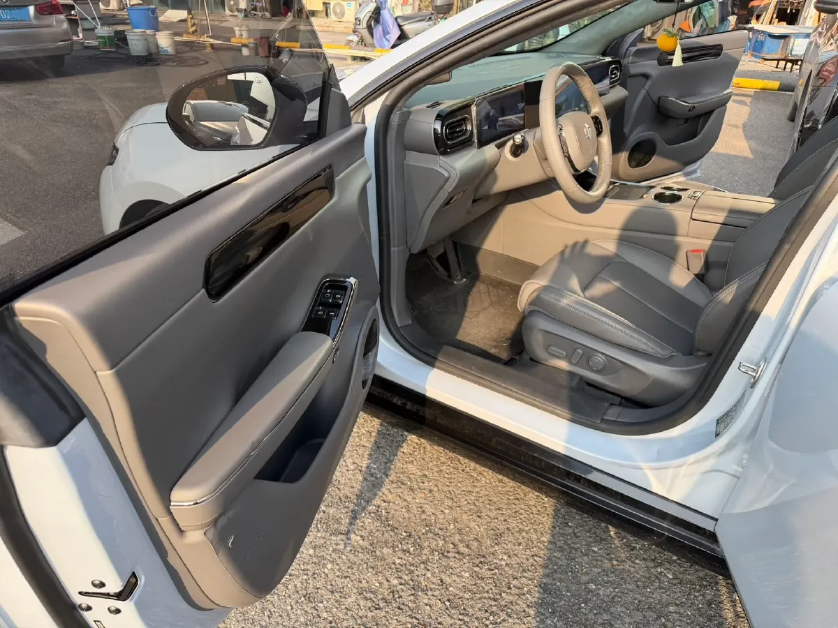 2022 Leapmotor C01 BEV 78.54KWH,autocango,china used car exporter,china ev exporter,chinese used car exporter,chinese used ev exporter