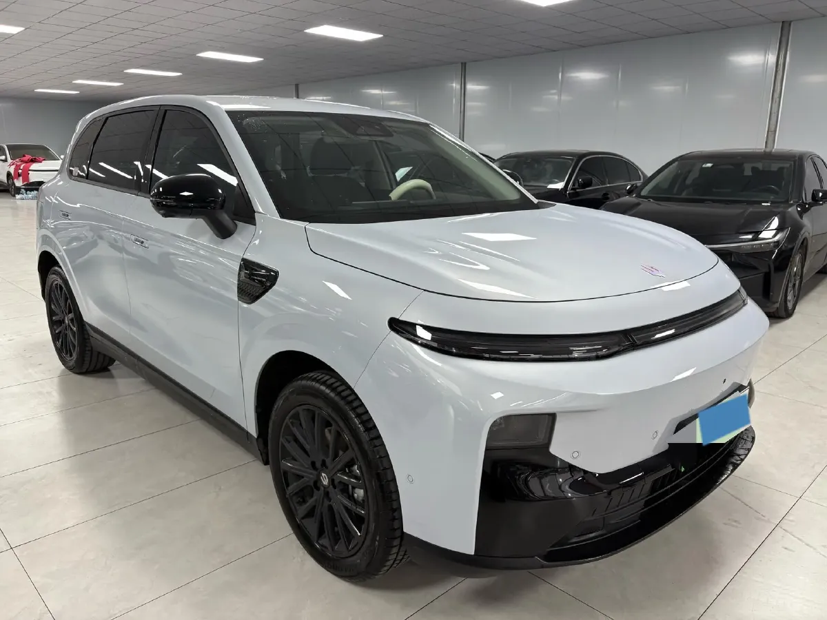 2025 Leapmotor B10 BEV 56.2KWH,autocango,china used car exporter,china ev exporter,chinese used car exporter,chinese used ev exporter