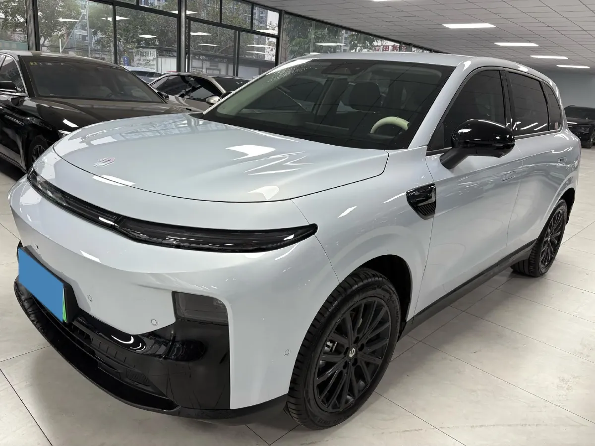 2025 Leapmotor B10 BEV 56.2KWH,autocango,china used car exporter,china ev exporter,chinese used car exporter,chinese used ev exporter
