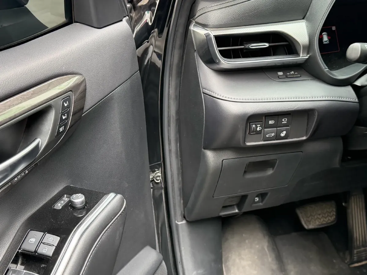 2022 Toyota Highlander 2.0T 248HP L4 8AT,autocango,china used car exporter,china ev exporter,chinese used car exporter,chinese used ev exporter