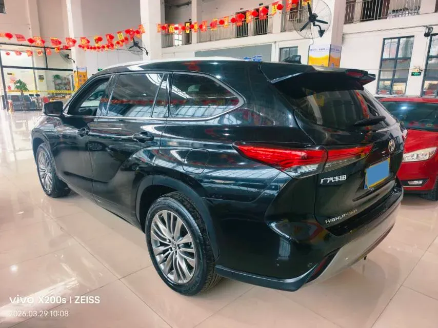 2022 Toyota Highlander 2.0T 248HP L4 8AT,autocango,china used car exporter,china ev exporter,chinese used car exporter,chinese used ev exporter