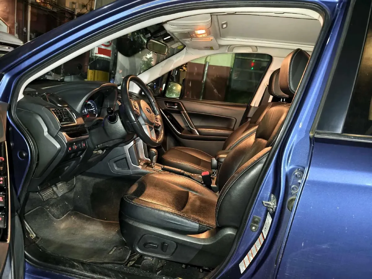 2018 BMW 1 Series 1.5T 136HP L3 8AT,autocango,china used car exporter,china ev exporter,chinese used car exporter,chinese used ev exporter