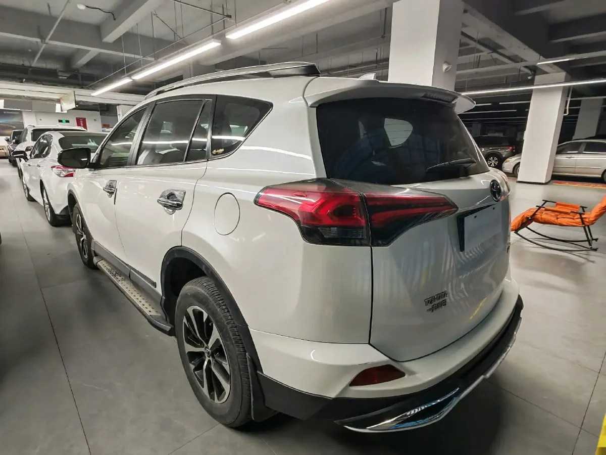 2018 Toyota RAV4 2.0L 151HP L4 CVT,autocango,china used car exporter,china ev exporter,chinese used car exporter,chinese used ev exporter