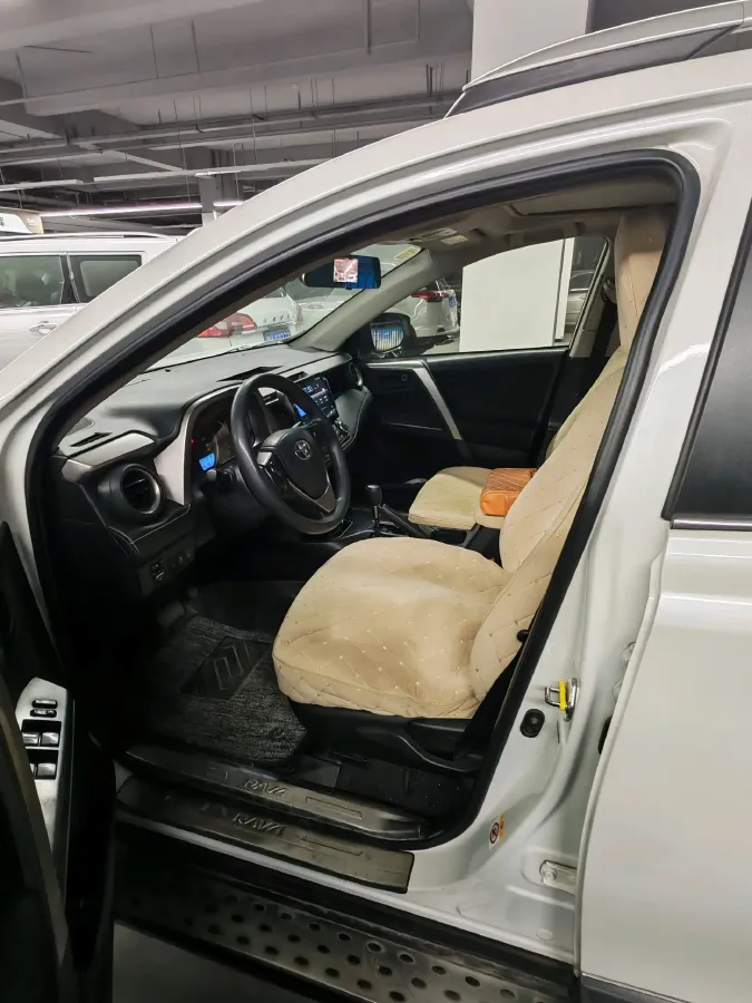 2018 Toyota RAV4 2.0L 151HP L4 CVT,autocango,china used car exporter,china ev exporter,chinese used car exporter,chinese used ev exporter