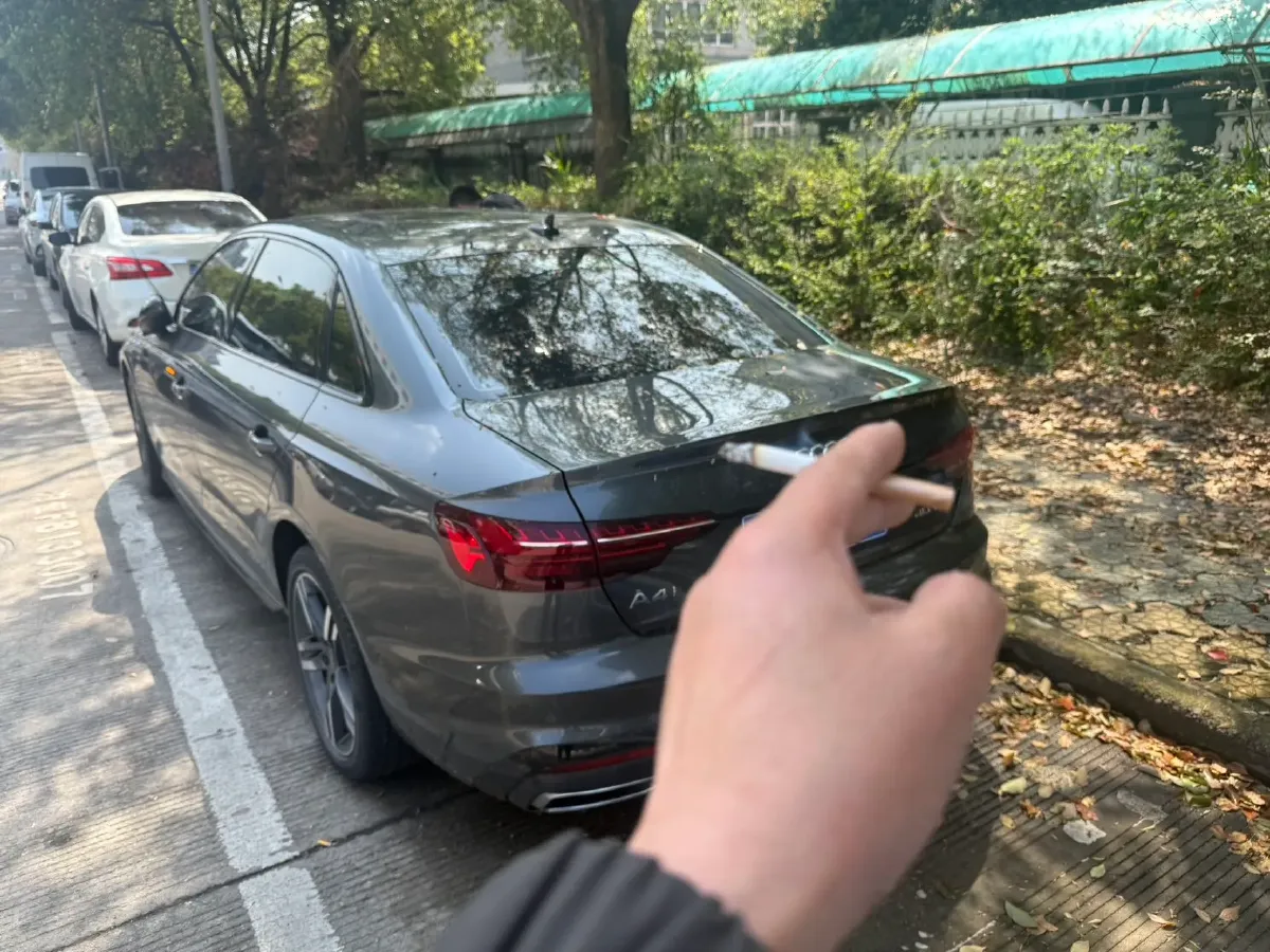 2022 Audi A4L 2.0T 190HP L4 7DCT,autocango,china used car exporter,china ev exporter,chinese used car exporter,chinese used ev exporter