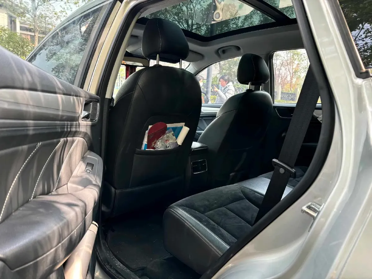 2017 Roewe RX5 1.5T 169HP L4 2AT PHEV 12KWH,autocango,china used car exporter,china ev exporter,chinese used car exporter,chinese used ev exporter