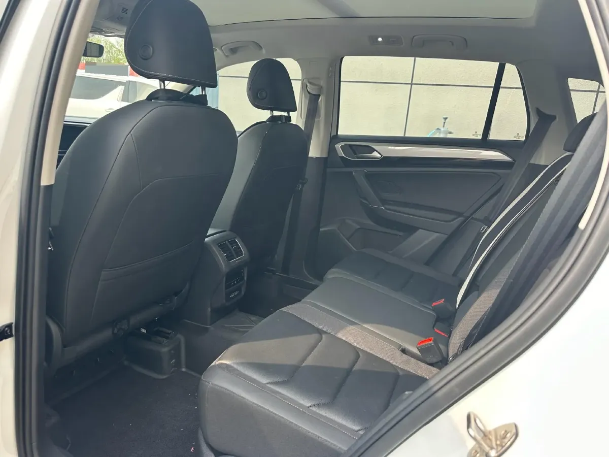 2021 Volkswagen Tayron 2.0T 186HP L4 7DCT,autocango,china used car exporter,china ev exporter,chinese used car exporter,chinese used ev exporter