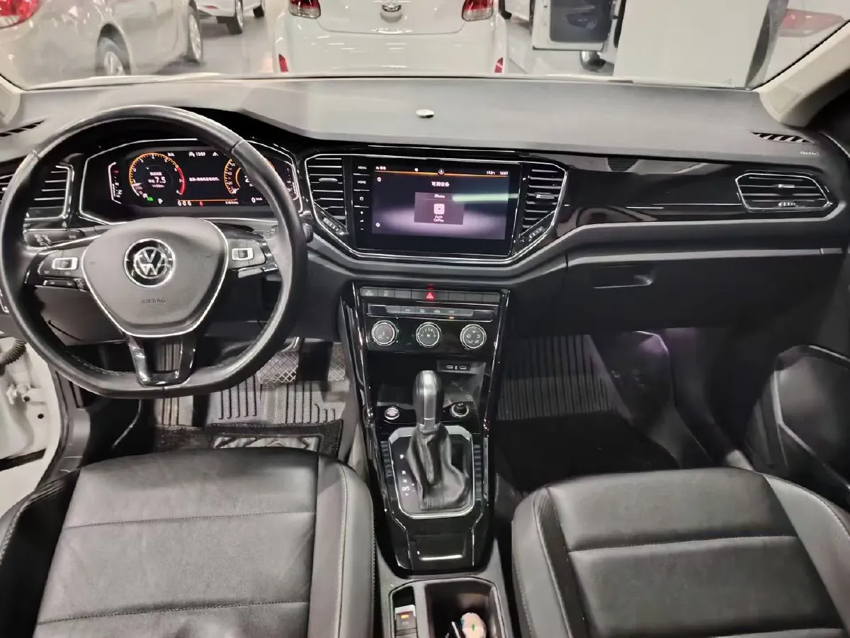 2021 Volkswagen T-Roc 1.4T 150HP L4 7DCT,autocango,china used car exporter,china ev exporter,chinese used car exporter,chinese used ev exporter