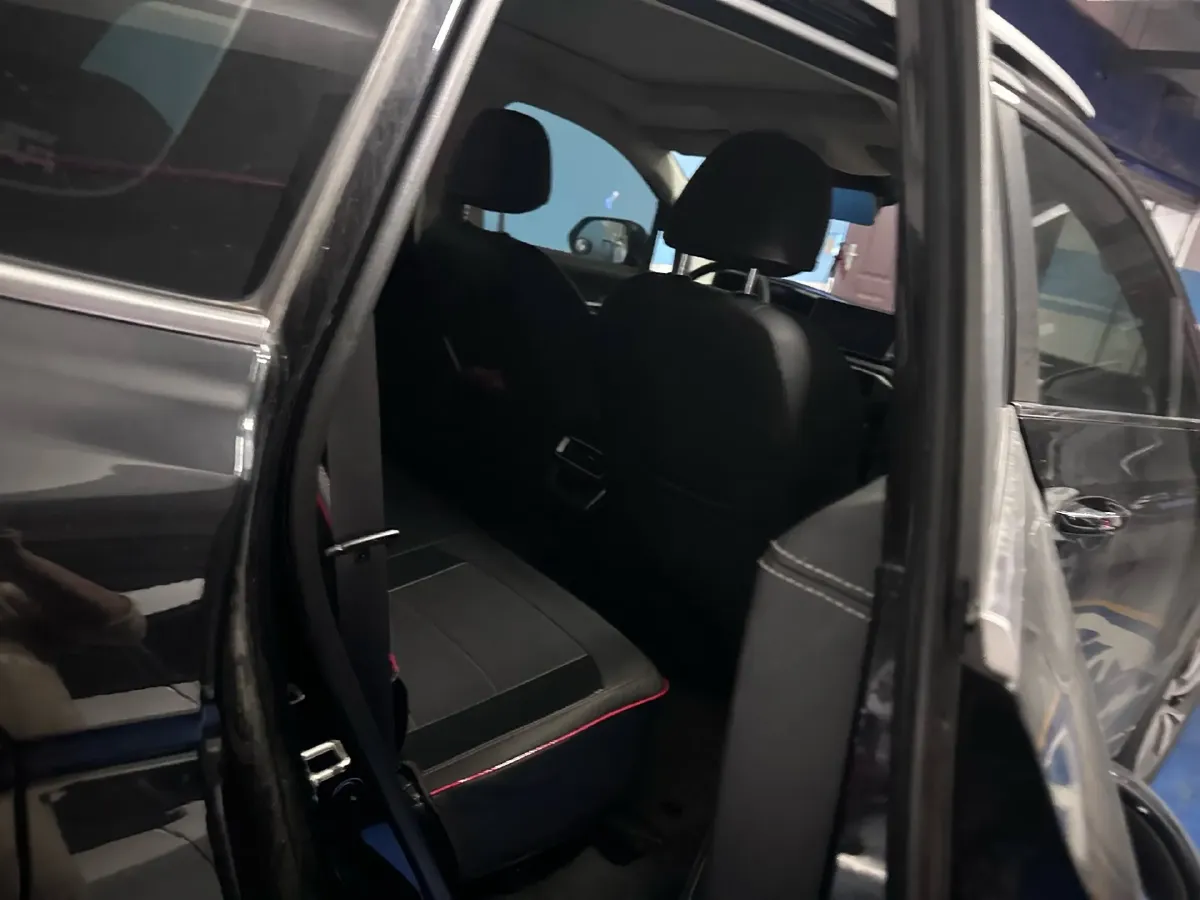 2020 Geely Okavango 1.8T 184HP L4 7DCT,autocango,china used car exporter,china ev exporter,chinese used car exporter,chinese used ev exporter