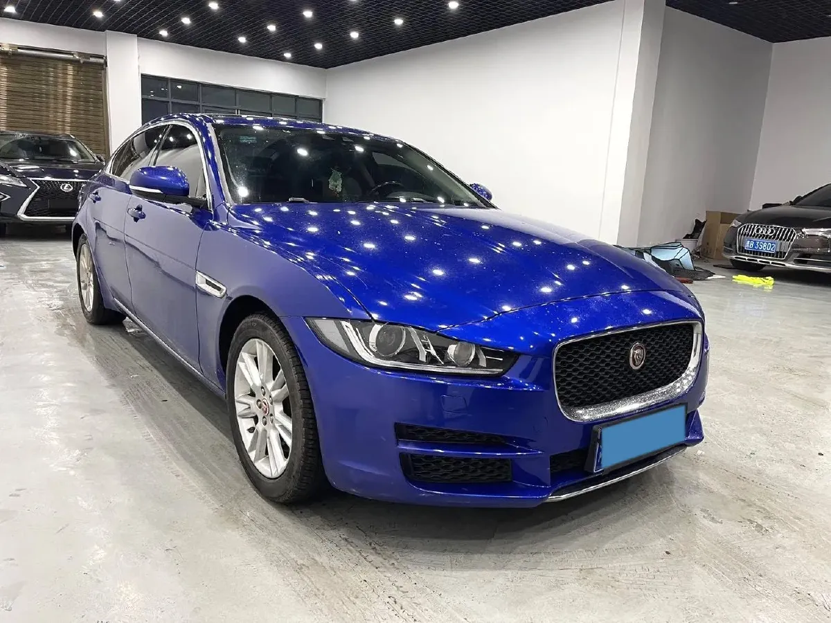 2019 HongQi H7 2.0T 204HP L4 6AT,autocango,china used car exporter,china ev exporter,chinese used car exporter,chinese used ev exporter