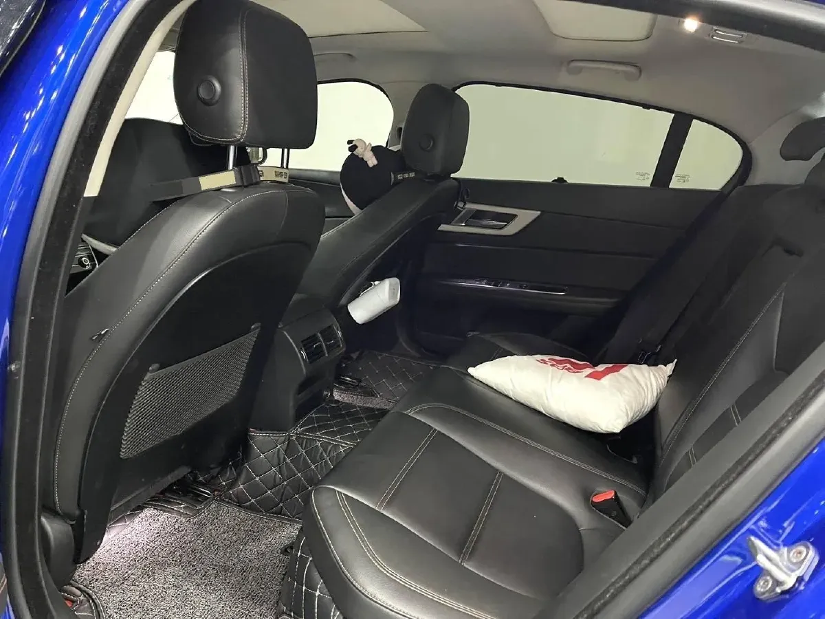 2019 HongQi H7 2.0T 204HP L4 6AT,autocango,china used car exporter,china ev exporter,chinese used car exporter,chinese used ev exporter