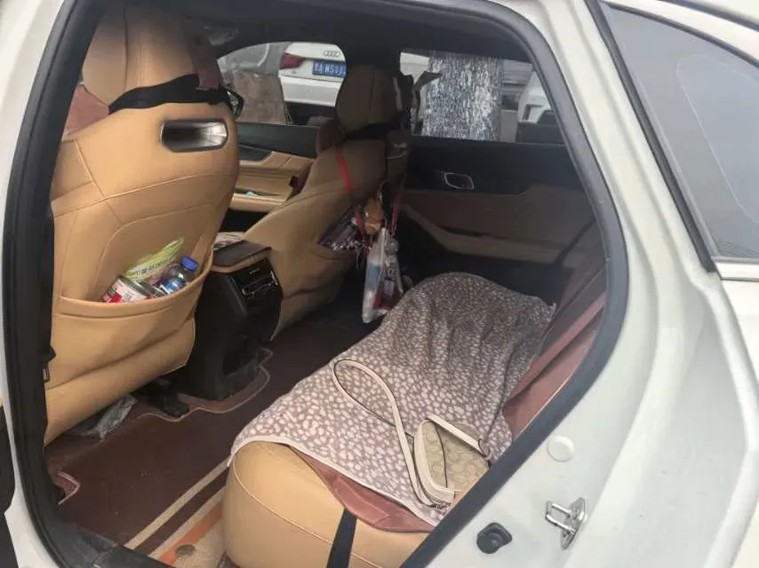 2024 ChangAn UNI-K 2.0T 233HP L4 8AT,autocango,china used car exporter,china ev exporter,chinese used car exporter,chinese used ev exporter