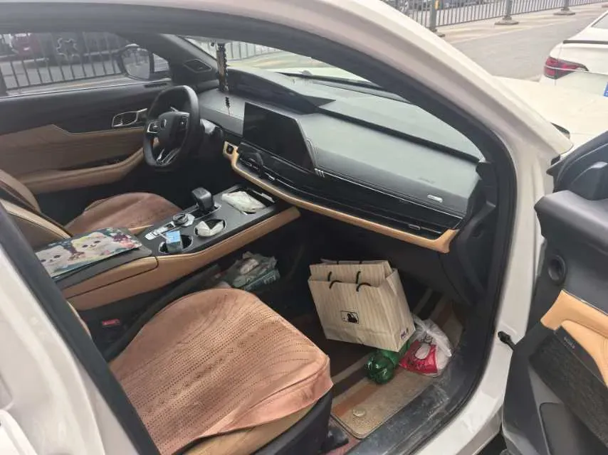 2024 ChangAn UNI-K 2.0T 233HP L4 8AT,autocango,china used car exporter,china ev exporter,chinese used car exporter,chinese used ev exporter