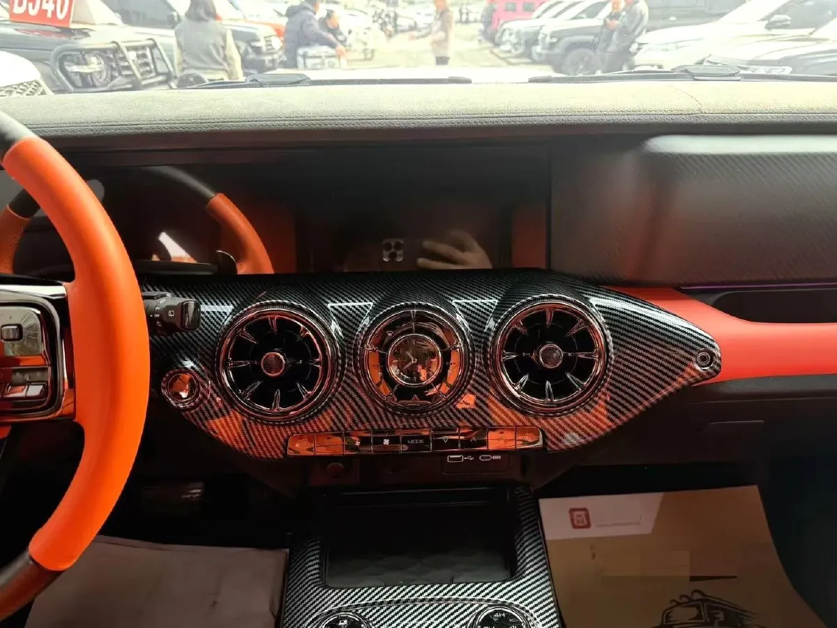 2023 Cyberspace 300 2.0T 227HP L4 8AT,autocango,china used car exporter,china ev exporter,chinese used car exporter,chinese used ev exporter