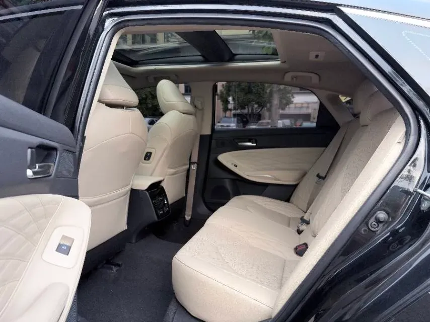 2019 Toyota Avalon 2.5L 209HP L4 8AT,autocango,china used car exporter,china ev exporter,chinese used car exporter,chinese used ev exporter