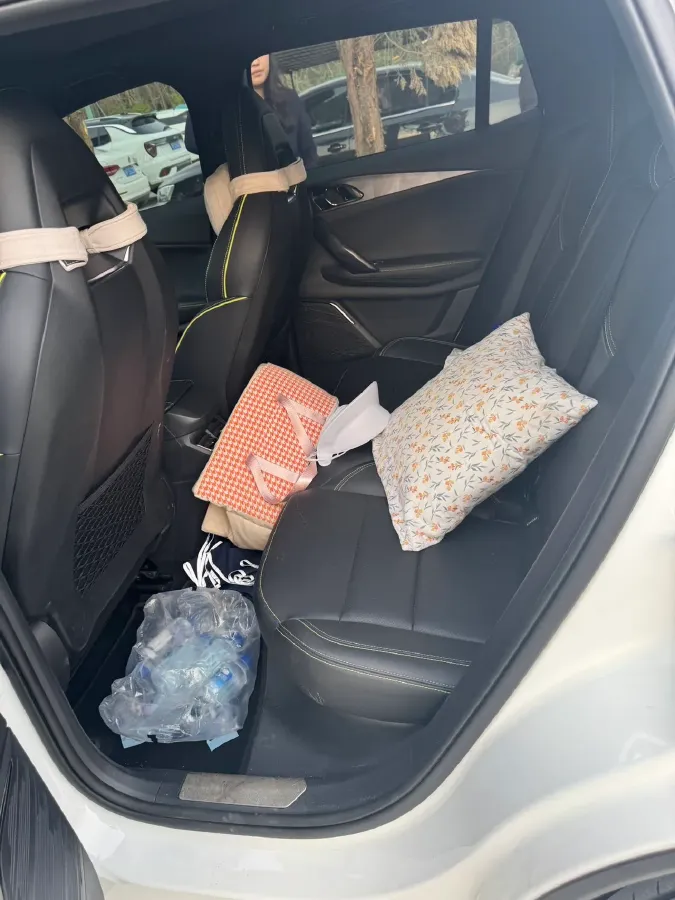 2023 LYNK&CO 06 1.5T 181HP L4 7DCT,autocango,china used car exporter,china ev exporter,chinese used car exporter,chinese used ev exporter