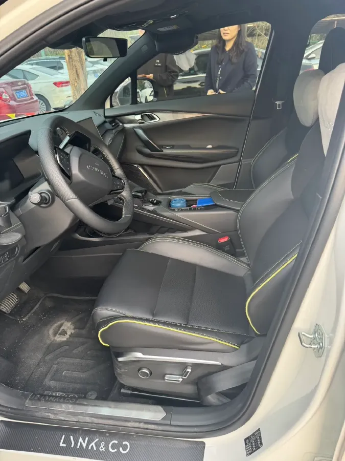 2023 LYNK&CO 06 1.5T 181HP L4 7DCT,autocango,china used car exporter,china ev exporter,chinese used car exporter,chinese used ev exporter