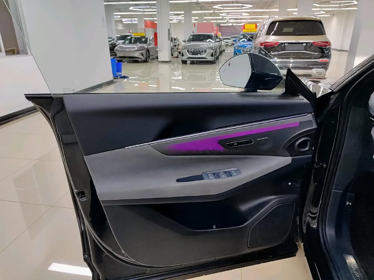 2025 LYNK&CO 08 EM-P 1.5T 163HP L4 3DHT PHEV 21.2KWH,autocango,china used car exporter,china ev exporter,chinese used car exporter,chinese used ev exporter