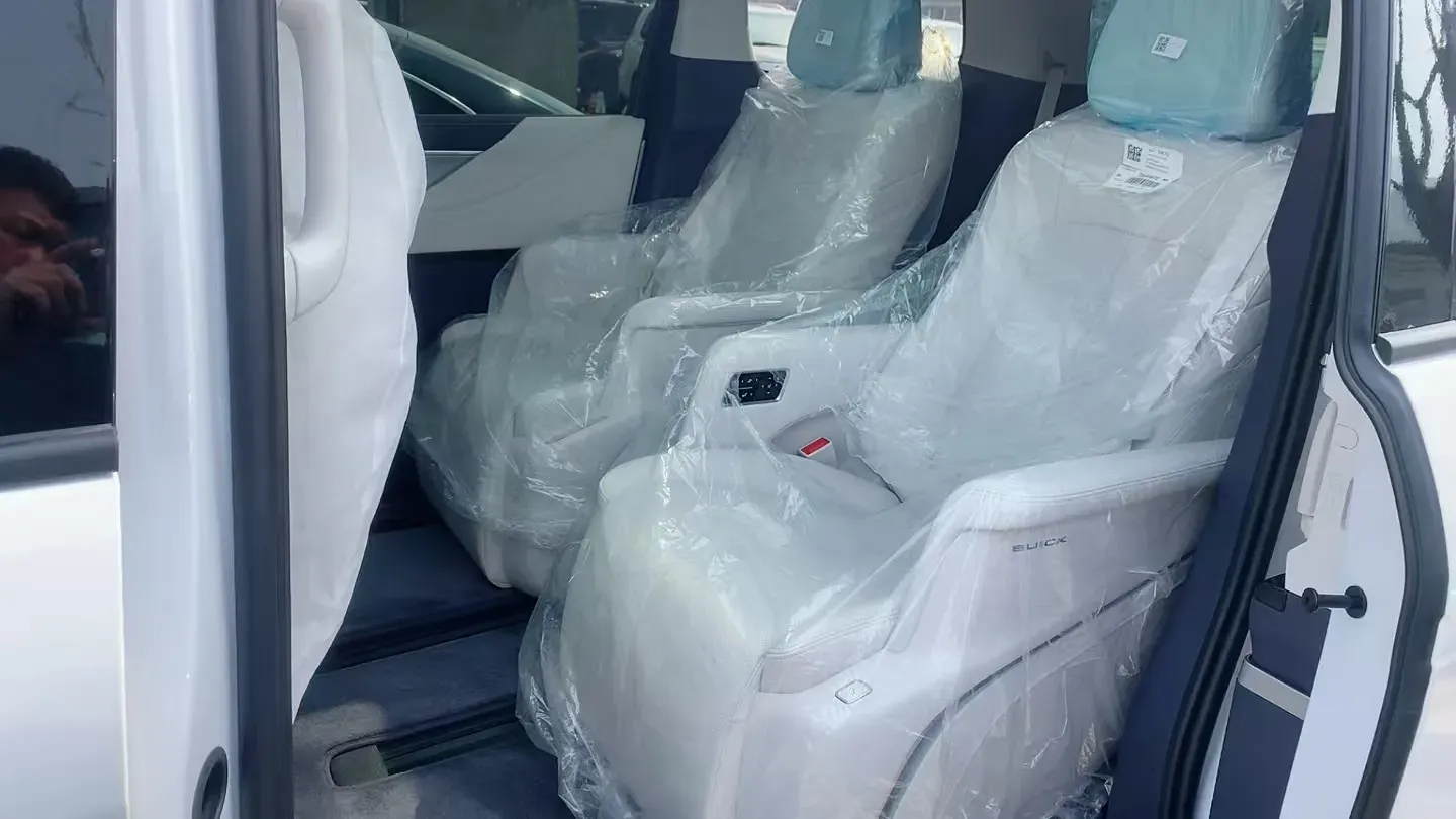 2026 Buick GL8 1.5T 180HP L4 2DHT PHEV,autocango,china used car exporter,china ev exporter,chinese used car exporter,chinese used ev exporter