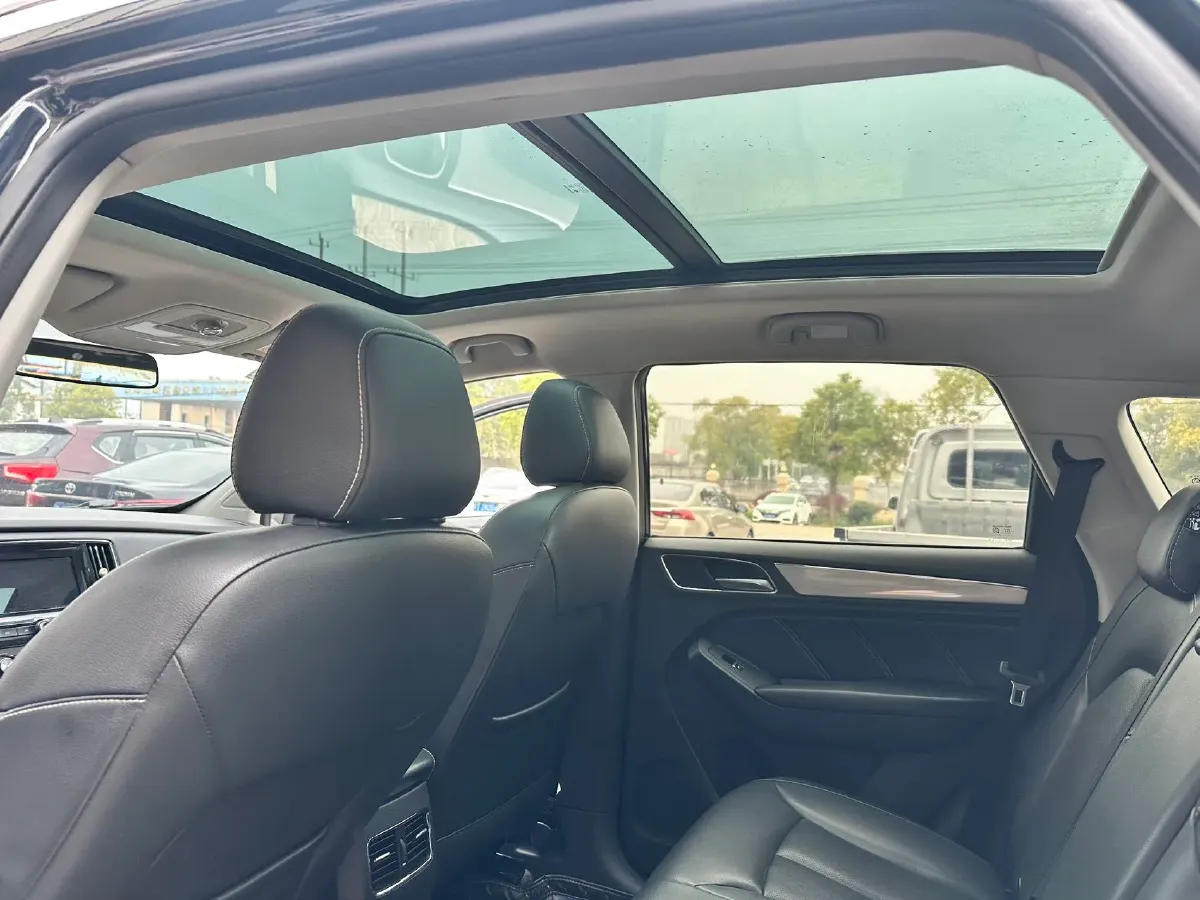 2018 Roewe RX5 1.5T 169HP L4 7DCT,autocango,china used car exporter,china ev exporter,chinese used car exporter,chinese used ev exporter