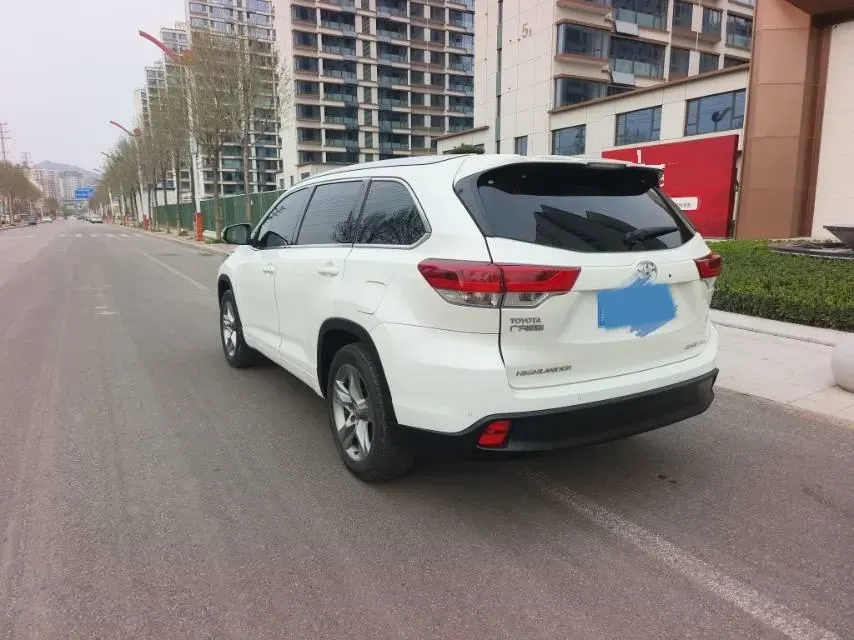 2018 Jeep Grand Commander 2.0T 265HP L4 9AT,autocango,china used car exporter,china ev exporter,chinese used car exporter,chinese used ev exporter