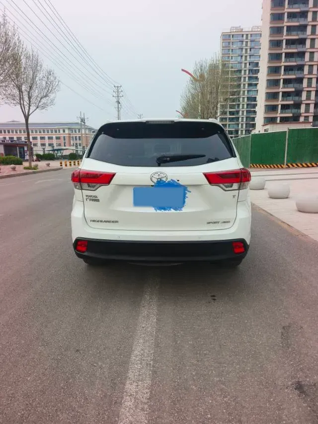 2018 Jeep Grand Commander 2.0T 265HP L4 9AT,autocango,china used car exporter,china ev exporter,chinese used car exporter,chinese used ev exporter