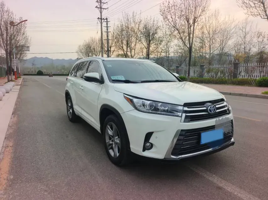 2018 Jeep Grand Commander 2.0T 265HP L4 9AT,autocango,china used car exporter,china ev exporter,chinese used car exporter,chinese used ev exporter