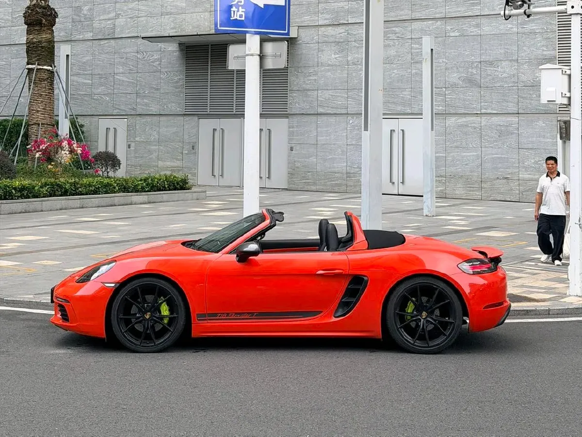 2019 Porsche 718 2.0T 300HP H4 7DCT,autocango,china used car exporter,china ev exporter,chinese used car exporter,chinese used ev exporter