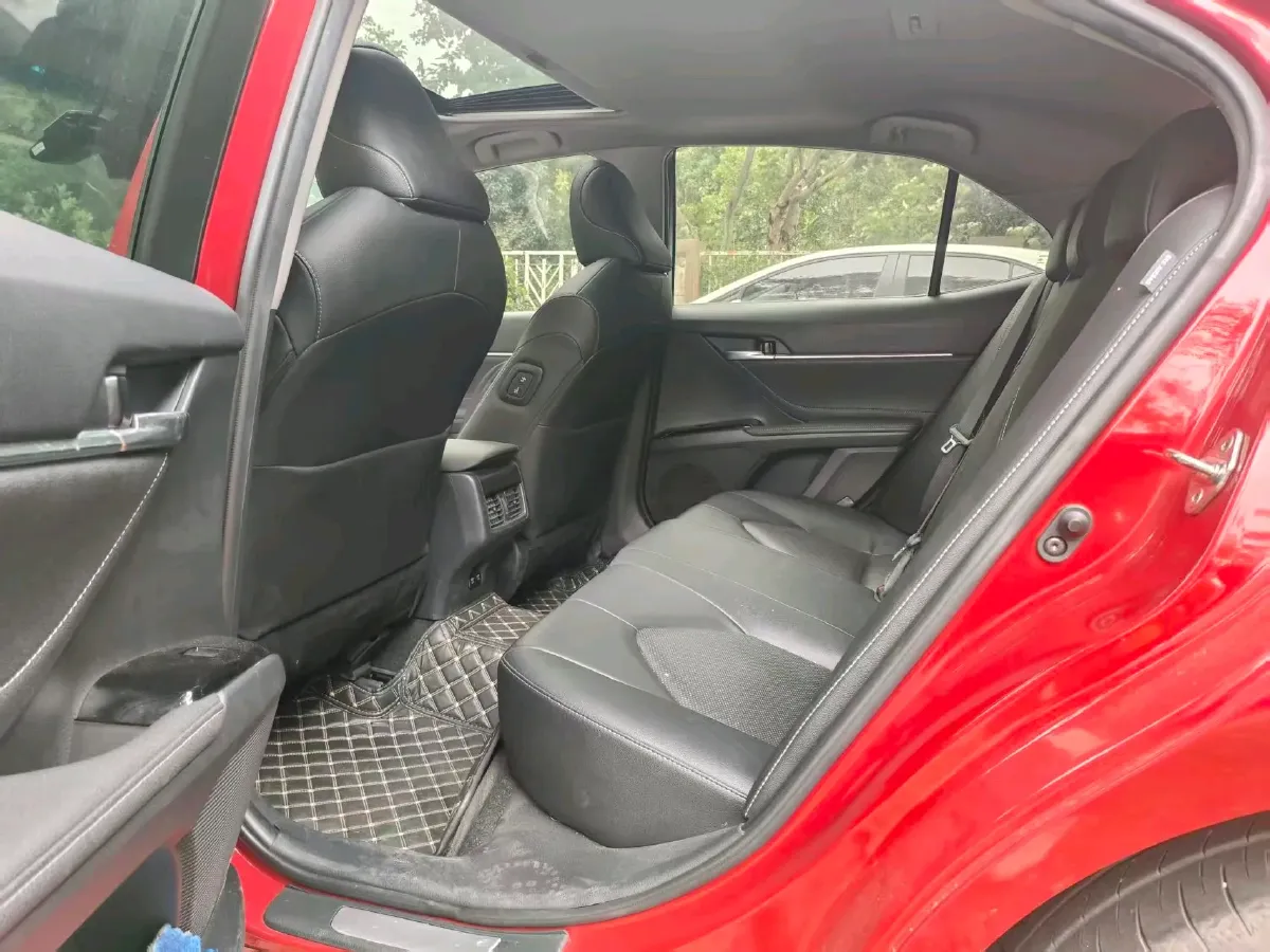 2021 Toyota Camry 2.5L 209HP L4 8AT,autocango,china used car exporter,china ev exporter,chinese used car exporter,chinese used ev exporter