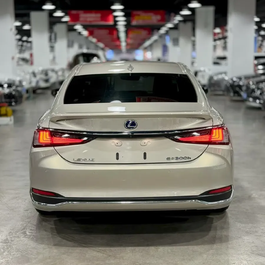 2020 Lexus ES 2.5L 178HP L4 E-CVT Hybrid,autocango,china used car exporter,china ev exporter,chinese used car exporter,chinese used ev exporter