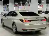 2020 Lexus ES 2.5L 178HP L4 E-CVT Hybrid