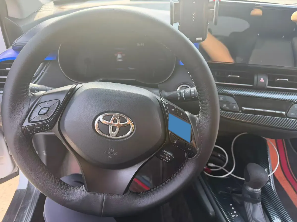 2023 Toyota C-HR 2.0L 171HP L4 CVT,autocango,china used car exporter,china ev exporter,chinese used car exporter,chinese used ev exporter