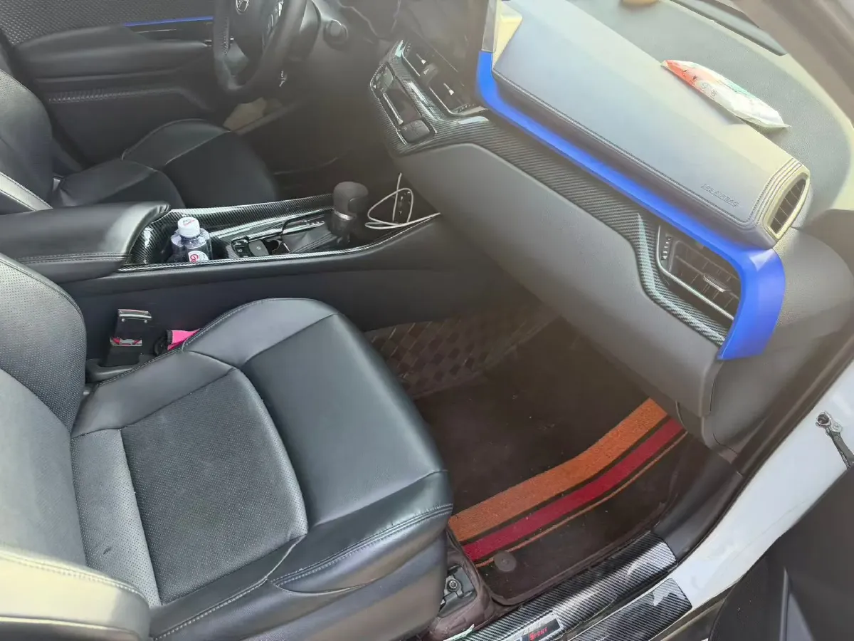 2023 Toyota C-HR 2.0L 171HP L4 CVT,autocango,china used car exporter,china ev exporter,chinese used car exporter,chinese used ev exporter